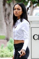 KARREUCHE TRAN in Tight Jeans Out Shopping in Melrose Heights 07/08/2015