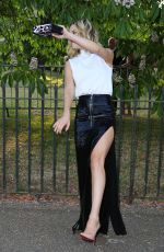 KATE HUDSON at Serpentine Gallery Summer Party in London