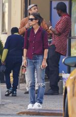 KATIE HOLMES Hailing a Taxi in New York 07/28/2015