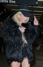 KESHA Arrives at Los Angeles International Airport 07/22/2015