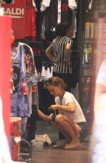 NATALIE PORTMAN Shopping in Rome 07/28/2015