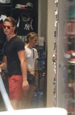 NATALIE PORTMAN Shopping in Rome 07/28/2015