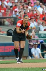 OLIVIA HOLT at 2015 MLB All-star Legends and Celebrity Softball in Cincinnati