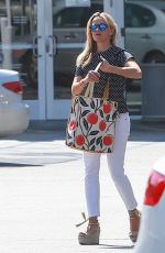 REESE WITHERSPOON Out and About in Brentwood 07/28/2015