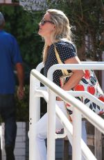 REESE WITHERSPOON Out and About in Brentwood 07/28/2015