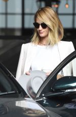 ROSIE HUNTINGTON-WHITELEY Leaves Her Hotel in London 07/30/2015