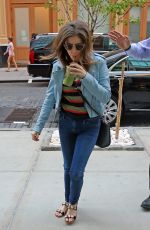 ANNA KENDRICK Leaves Starbucks in New York 08/13/2015