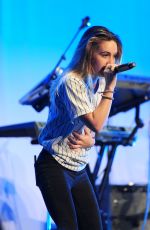 BEATRICE MILLER Performs Opening Act for Fifth Harmoy at the Beacon Theater in New York 08/27/2015