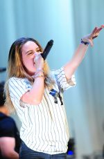 BEATRICE MILLER Performs Opening Act for Fifth Harmoy at the Beacon Theater in New York 08/27/2015