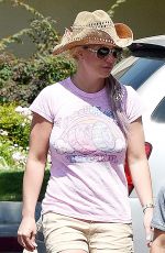 BRITNEY SPEARS Out for Lunch at B