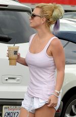 BRITNEY SPEARS Out Shopping in Beverly Hills 08/25/2015