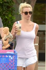 BRITNEY SPEARS Out Shopping in Beverly Hills 08/25/2015