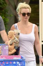 BRITNEY SPEARS Out Shopping in Beverly Hills 08/25/2015