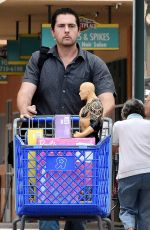 BRITNEY SPEARS Out Shopping in Beverly Hills 08/25/2015