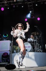 CHARLI XCX Performs at 2015 Lollapalooza in Chicago
