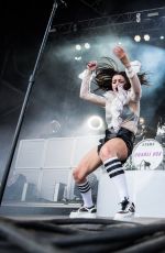 CHARLI XCX Performs at 2015 Lollapalooza in Chicago
