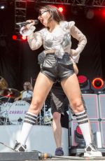 CHARLI XCX Performs at Lollapalooza in Chicago 08/01/2015