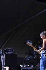 CHARLI XCX Performs at Lollapalooza in Chicago 08/01/2015