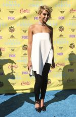 CHELSEA KANE at 2015 Teen Choice Awards in Los Angeles