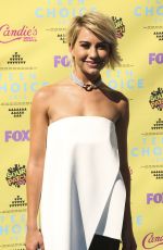 CHELSEA KANE at 2015 Teen Choice Awards in Los Angeles