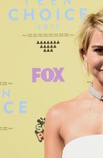 CHELSEA KANE at 2015 Teen Choice Awards in Los Angeles