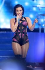 DEMI LOVATO at MTV Video Music Awards 2015 in Los Angeles