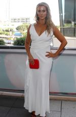 ELZABETH BERKLEY at Dizzy Feet Foundation