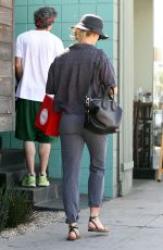 EMILY BLUNT Out Shopping in Los Angeles 08/27/2015