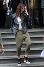 EMILY RATAJKOWSKI Leaves Her Hotel in London 08/12/2015