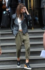 EMILY RATAJKOWSKI Leaves Her Hotel in London 08/12/2015