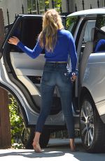 GIGI HADID in Tight Jeans Out in Los Angeles 08/12/2015