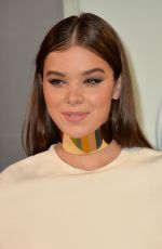 HAILEE STEINFELD at MTV Video Music Awards 2015 in Los Angeles