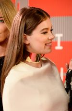 HAILEE STEINFELD at MTV Video Music Awards 2015 in Los Angeles