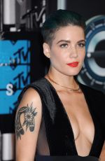 HALSEY at MTV Video Music Awards 2015 in Los Angeles