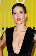 HALSEY at MTV Video Music Awards 2015 in Los Angeles
