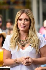 HILARY and HAYLIE DUFF in the Set of Extra