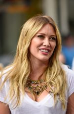 HILARY and HAYLIE DUFF in the Set of Extra