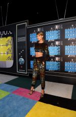 TAYLOR SWIFT at MTV Video Music Awards 2015 in Los Angeles