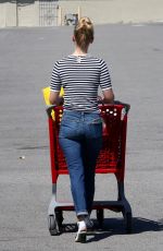 JANUARY JONES Leaves a Target in Sherman Oaks 08/11/2015