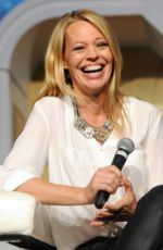 JERI RYAN at 14th Annual Official Star Trek Convention