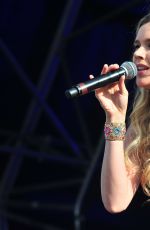 JOSS STONE Performs at Carfest North in Cheshire 08/01/2015