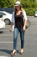 JULIE BENZ Shopping at Bristol Farms in Beverly Hills 08/20/2015