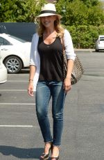 JULIE BENZ Shopping at Bristol Farms in Beverly Hills 08/20/2015