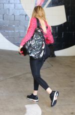 KHLOE KARDASHIAN Arrives at a Gym in Los Angeles 08/04/2015