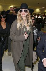 KHLOE KARDASHIAN Arrives at Airport in Sydney 08/02/2015