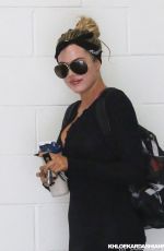 KHLOE KARDASHIAN Heading to a Gym in Beverly Hills 08/25/2015