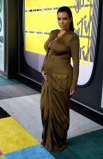 KIM KARDASHIAN at MTV Video Music Awards 2015 in Los Angeles