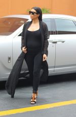 KIM KARDASHIAN Heading to Lunch with KRIS JENNER in Calabasas 08/25/2015