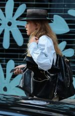 MARY KATE OLSEN Leaves Her Home in New York 07/31/2015