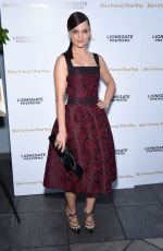 MENA SUVARI at She